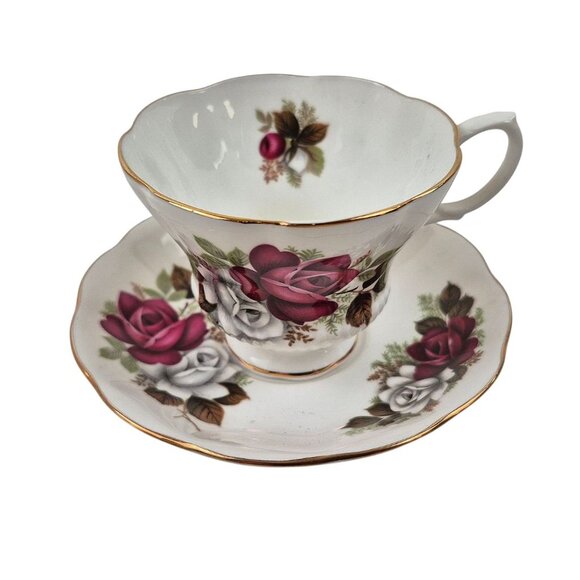 Royal Albert China England Tea Cup Saucer Set Pink White Rose Design Gold Trim - Picture 10 of 10